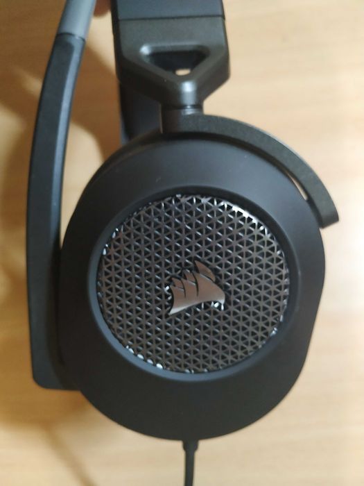Ігрові навушники Corsair HS65 Surround Carbon