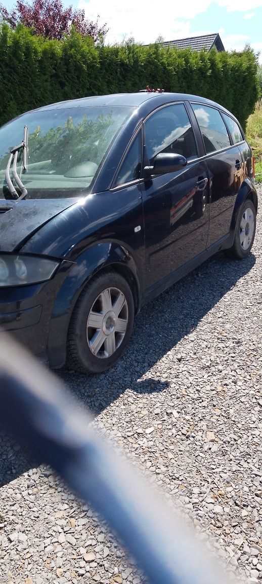 Sprzedam audi a2 uszkodzone