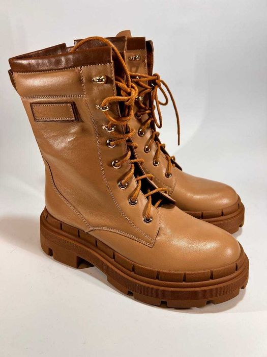 Продам оссение ботинки