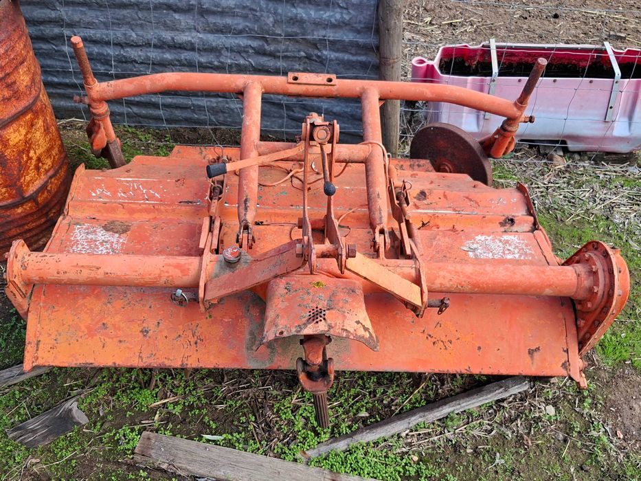 Conjunto 5 Alfaias AGRÍCOLAS (Frese, Caixa, Charrua) p/ Mini Trator