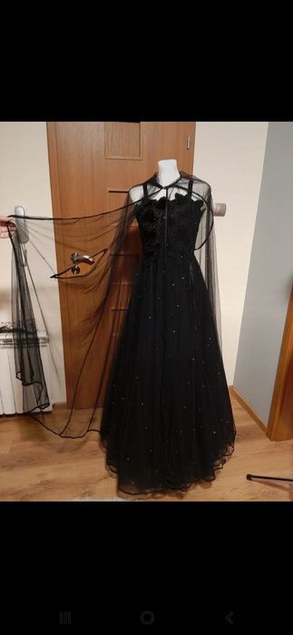 Piękna rozkloszowana balowa sukienka Vintage peleryna dżety sesja zdję