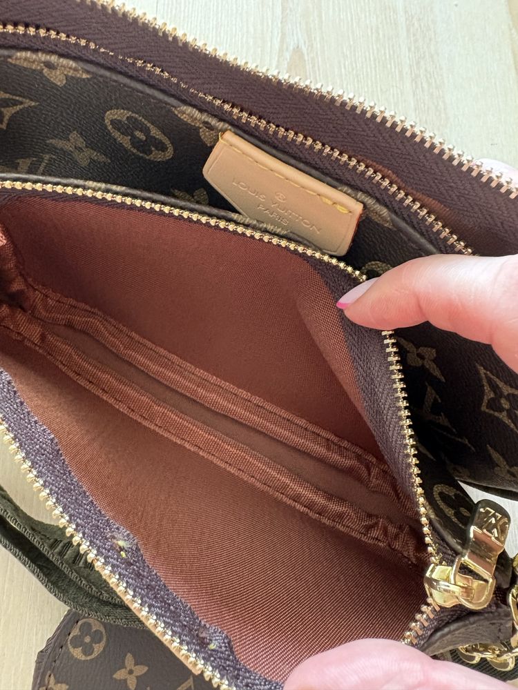 Louis Vuitton multi pochette
