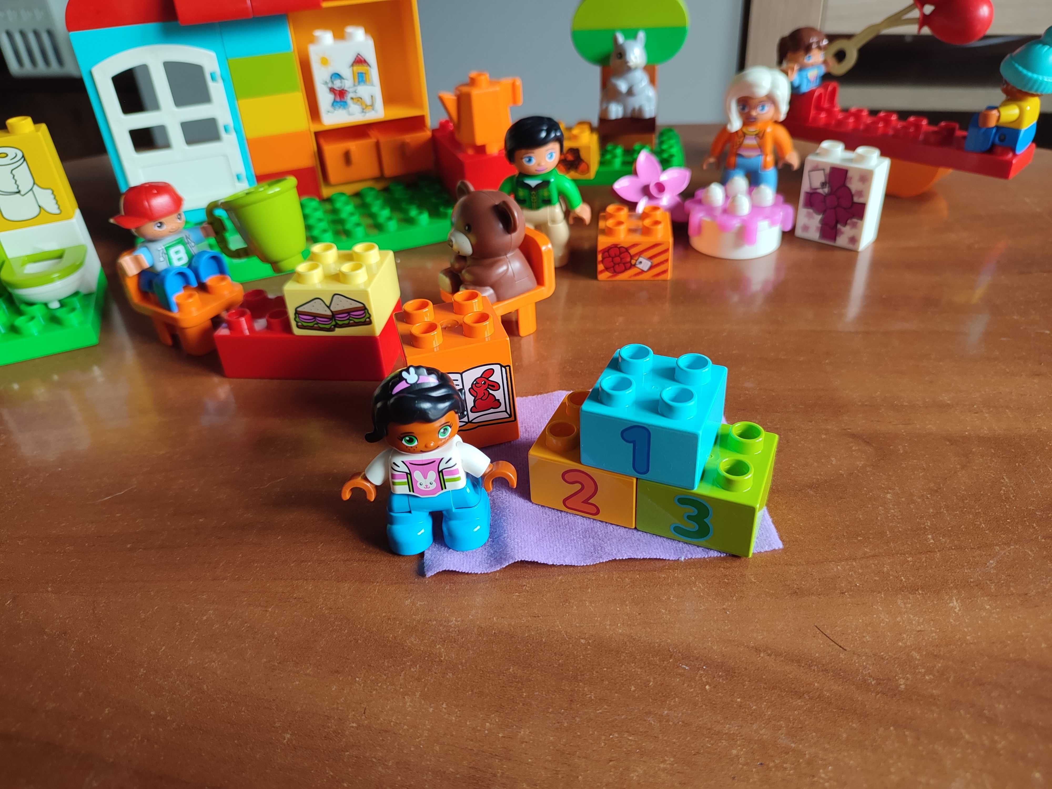 Lego Duplo 10833 Przedszkole + 10832 Przyjęcie urodzinowe wysyłka!!