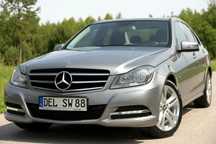 Mercedes-Benz Klasa C Piękny i Zadbany AVANGARDE 1.8 B 156KM * BOGATY * NAVI * IGIELECZKA !