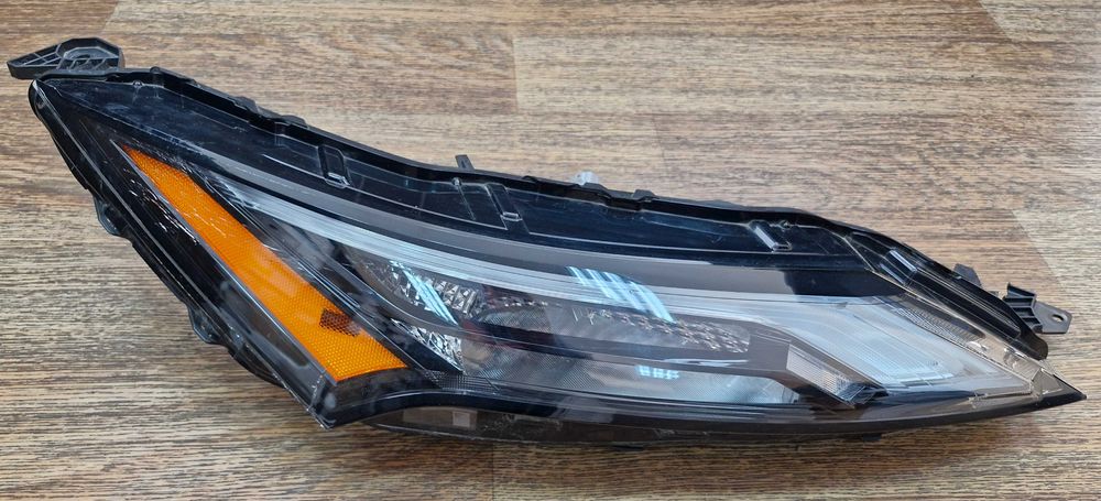 Фара ДХО правая на Nissan Rogue T33