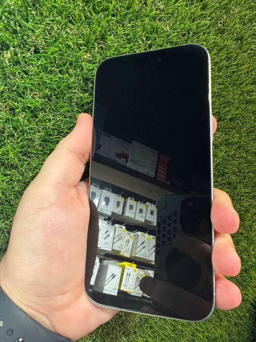 Б/У Apple iPhone 16 Pro Max 256GB. White Titanium