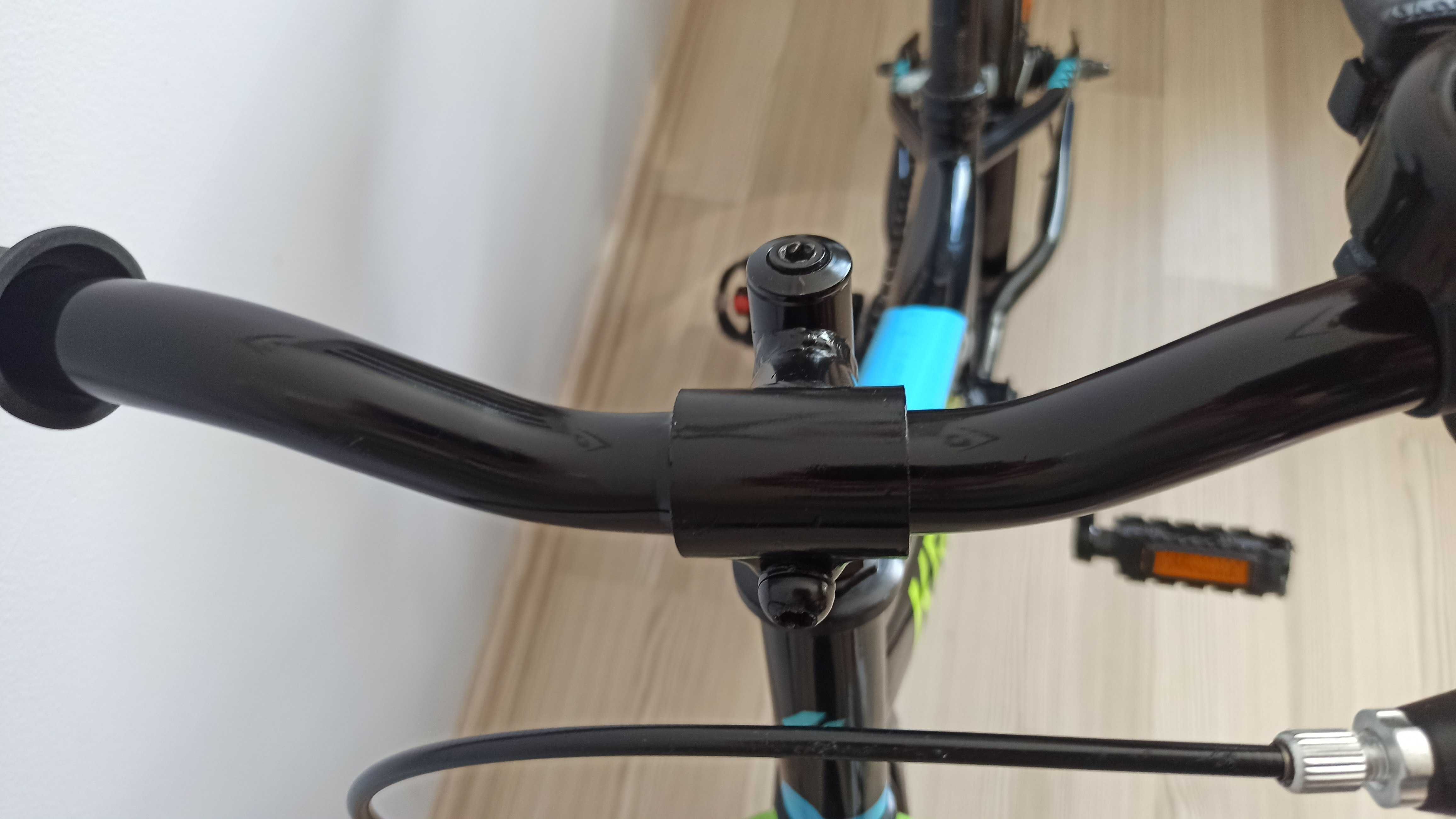 Kross RACER 3.0 16 cali, boczne kółka, pałąk, Kask B-Twin + Gratis