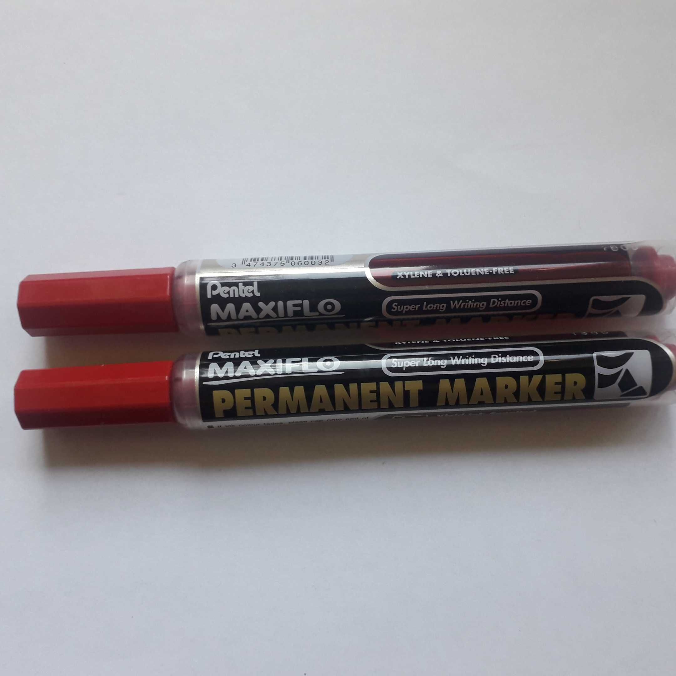 Marker permanentny PENTEL NLF50 okrągły i ścięty czerwony 2 sztuki