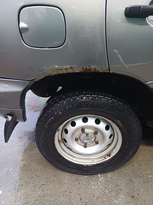 Подам авто ніва шевроле