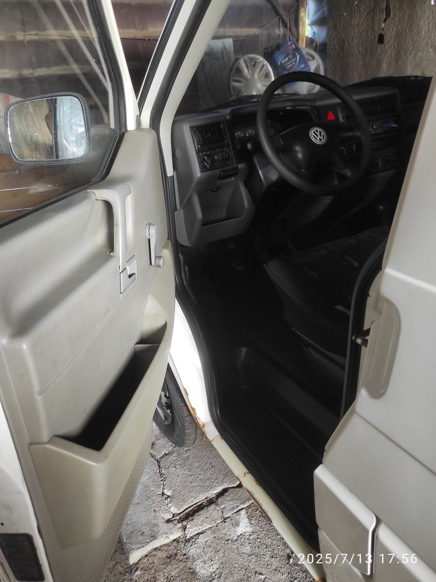 Volkswagen transporter t4 1.9td 2000год