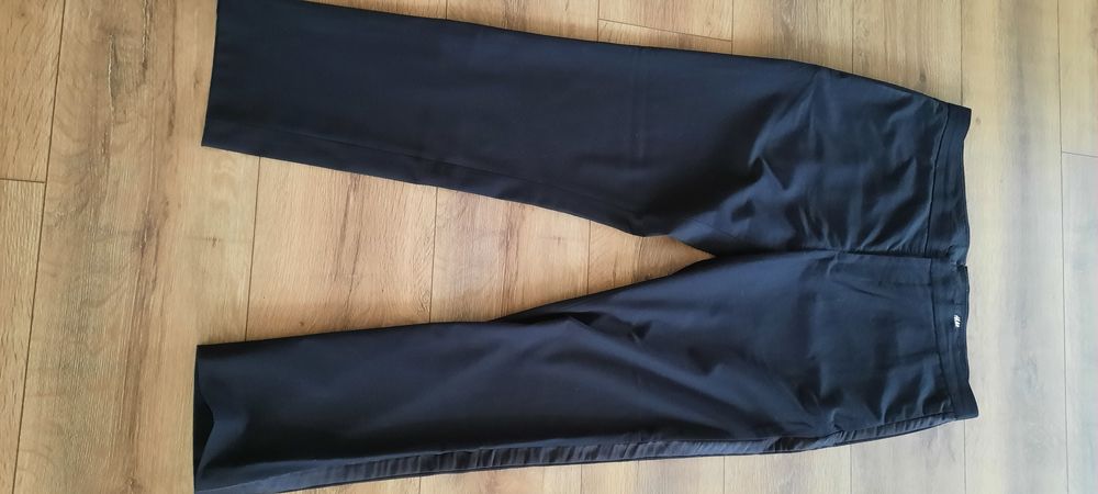 Spodnie damskie czarne HM