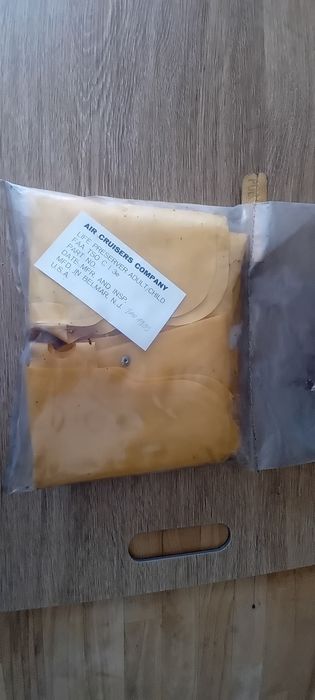 Oryginalna kamizelka ratunkowa samolotowa lot