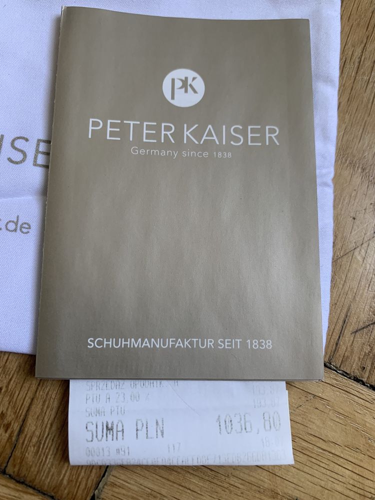 Peter Kaiser szpilki welurowe czarne luksusowej marki