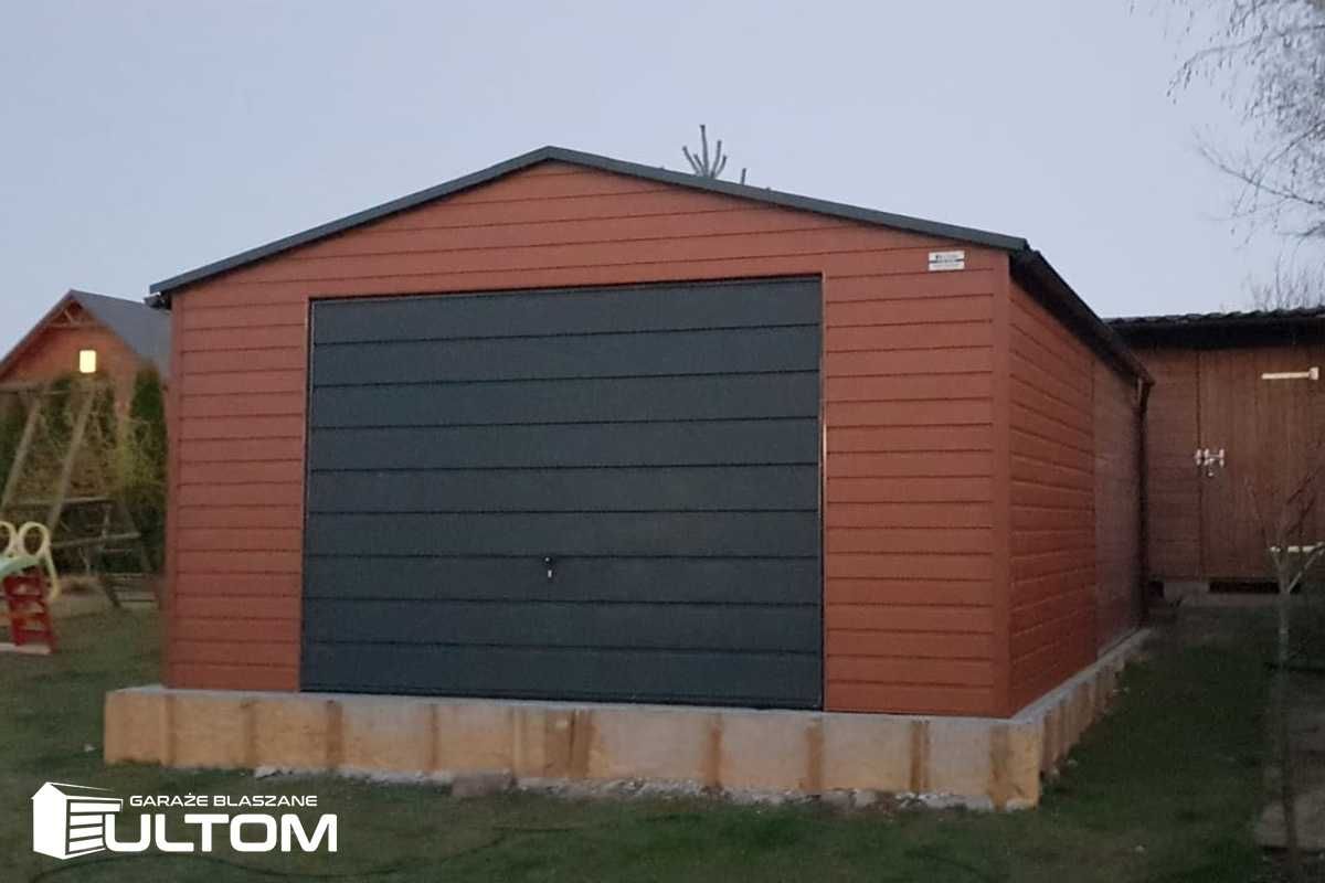 Garaż blaszany 3x8 akrylowy drewnopodobny