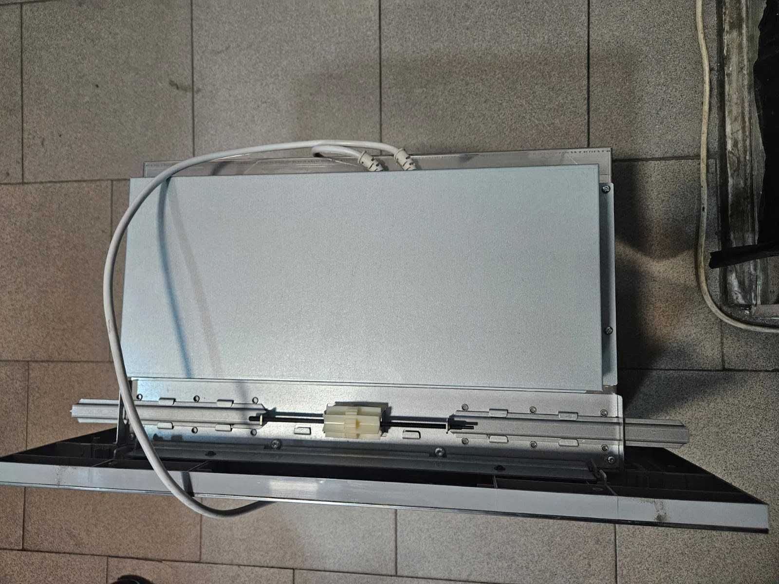 Uszkodzony ekspers do kawy Whirlpool