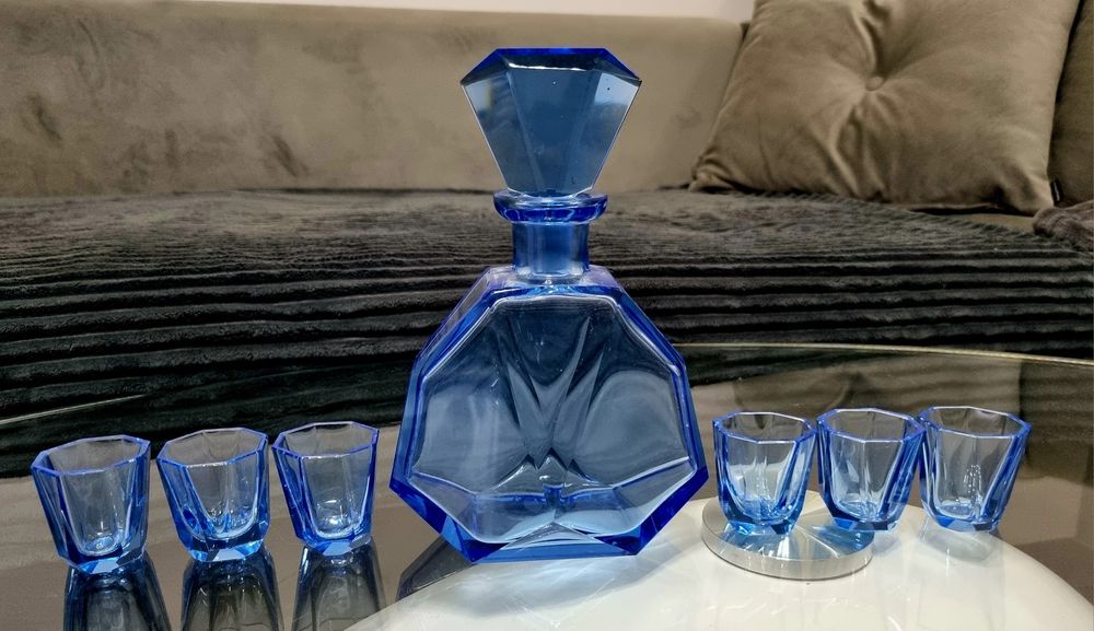 Kobaltowa sygnowana karafka wraz z 6 kieliszkami MOSER art deco