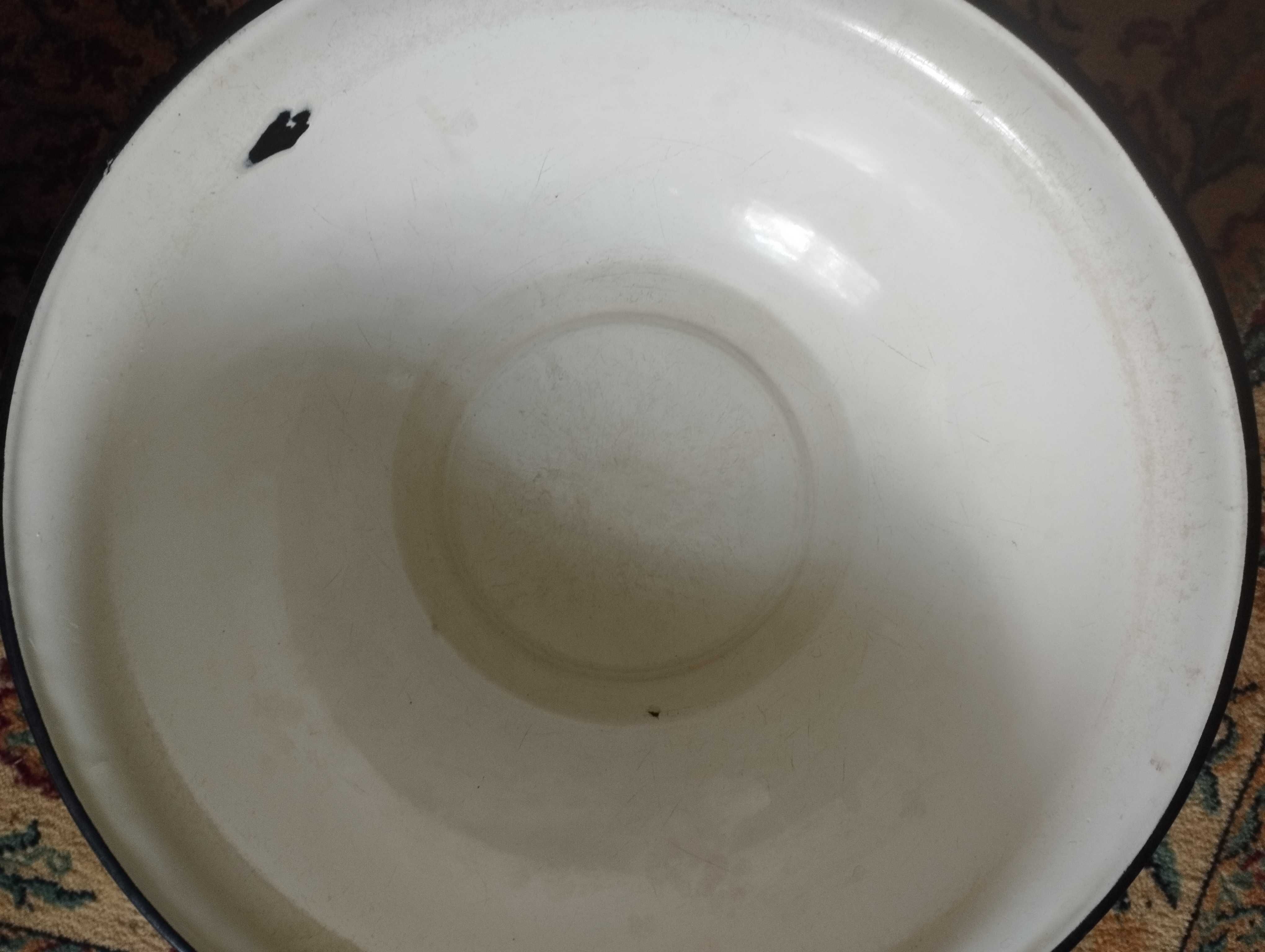 Miski emaliowane stare średnica 36 i 34 cm