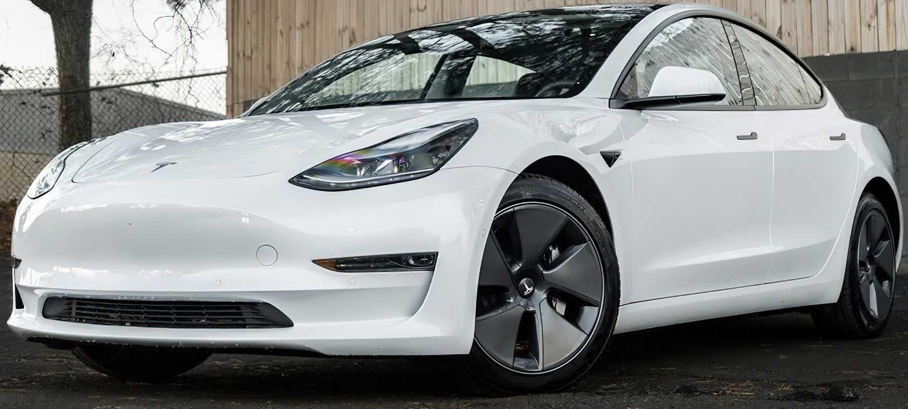 Tesla Model  3 2022