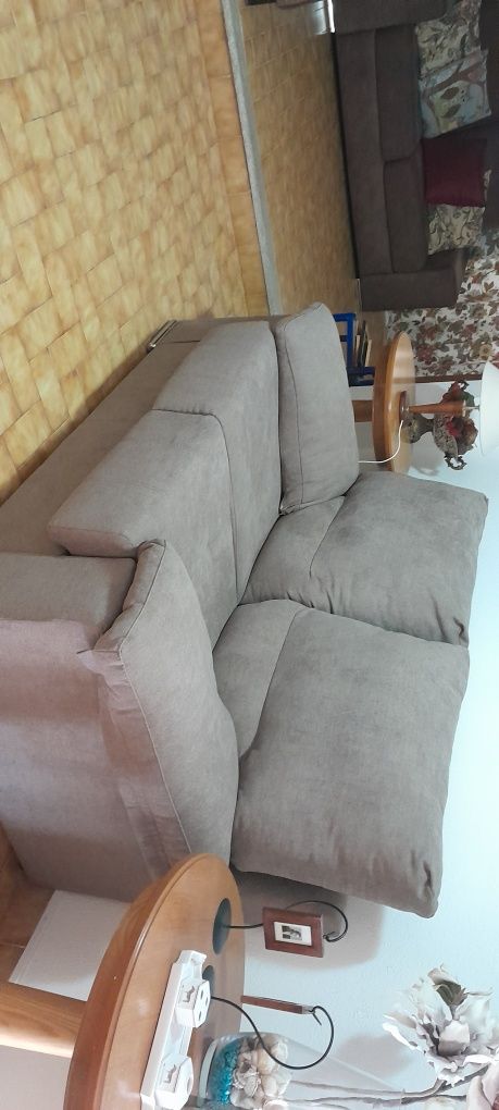 Sofá de 2 lugares