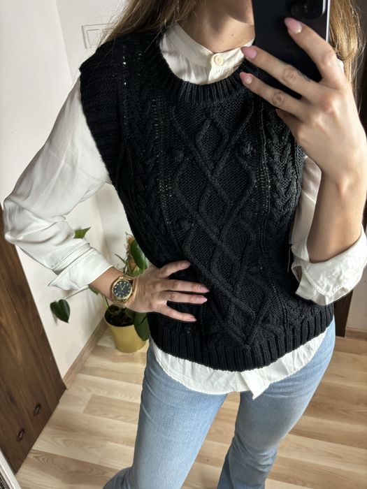 Czarna sweterkowa kamizelka bezrękawnik S 36 na jesień zimę sweter