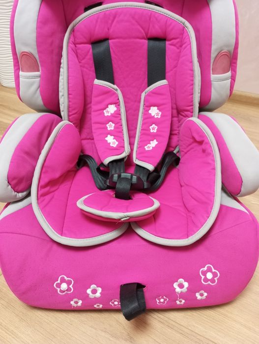 Автомобільне крісло