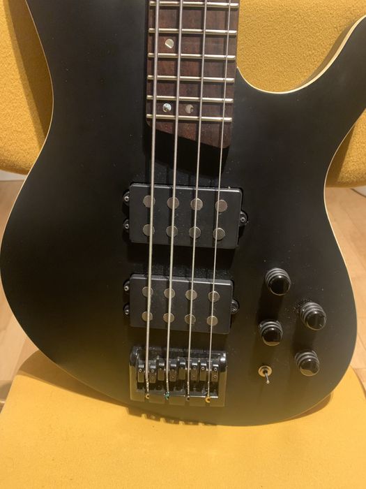 Baixo Cort C4h (Activo ou Passivo) - Troca só por iphone ou Mac