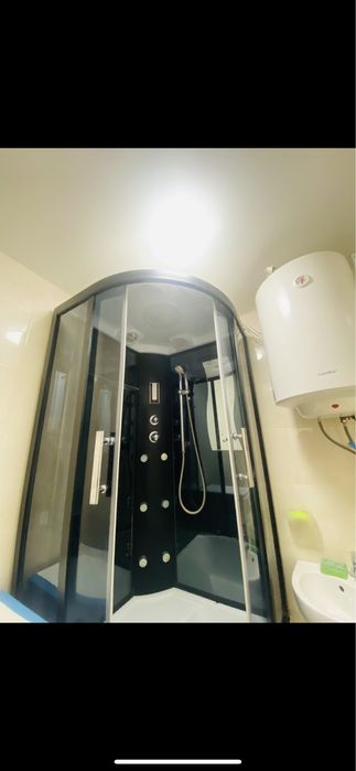 Власник, Проспект Валерія Лобановського 96, до метро Деміївської 5 хв.