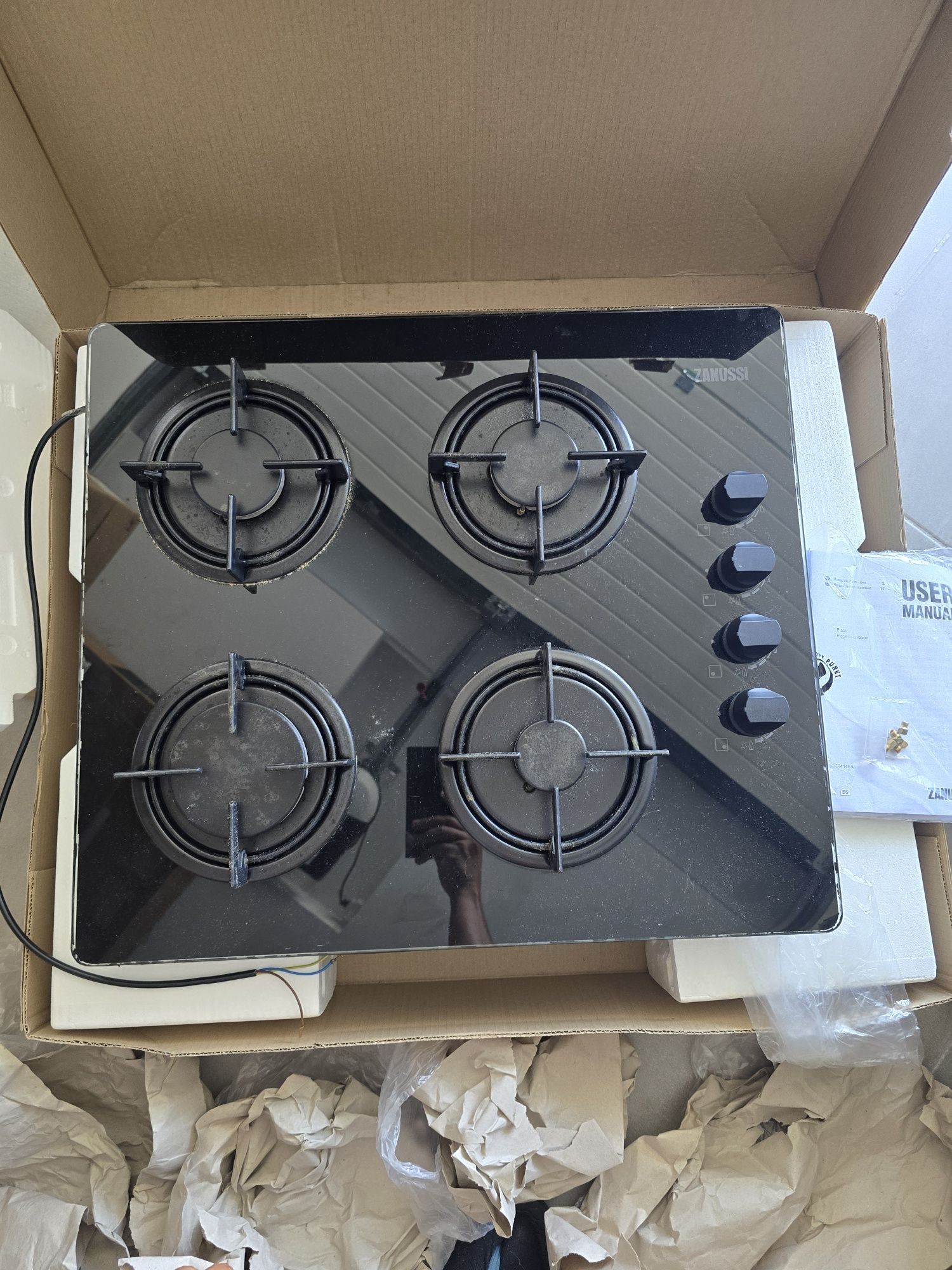 Placa Zanussi gás 4 bocas com 4 isqueiros eléctricos