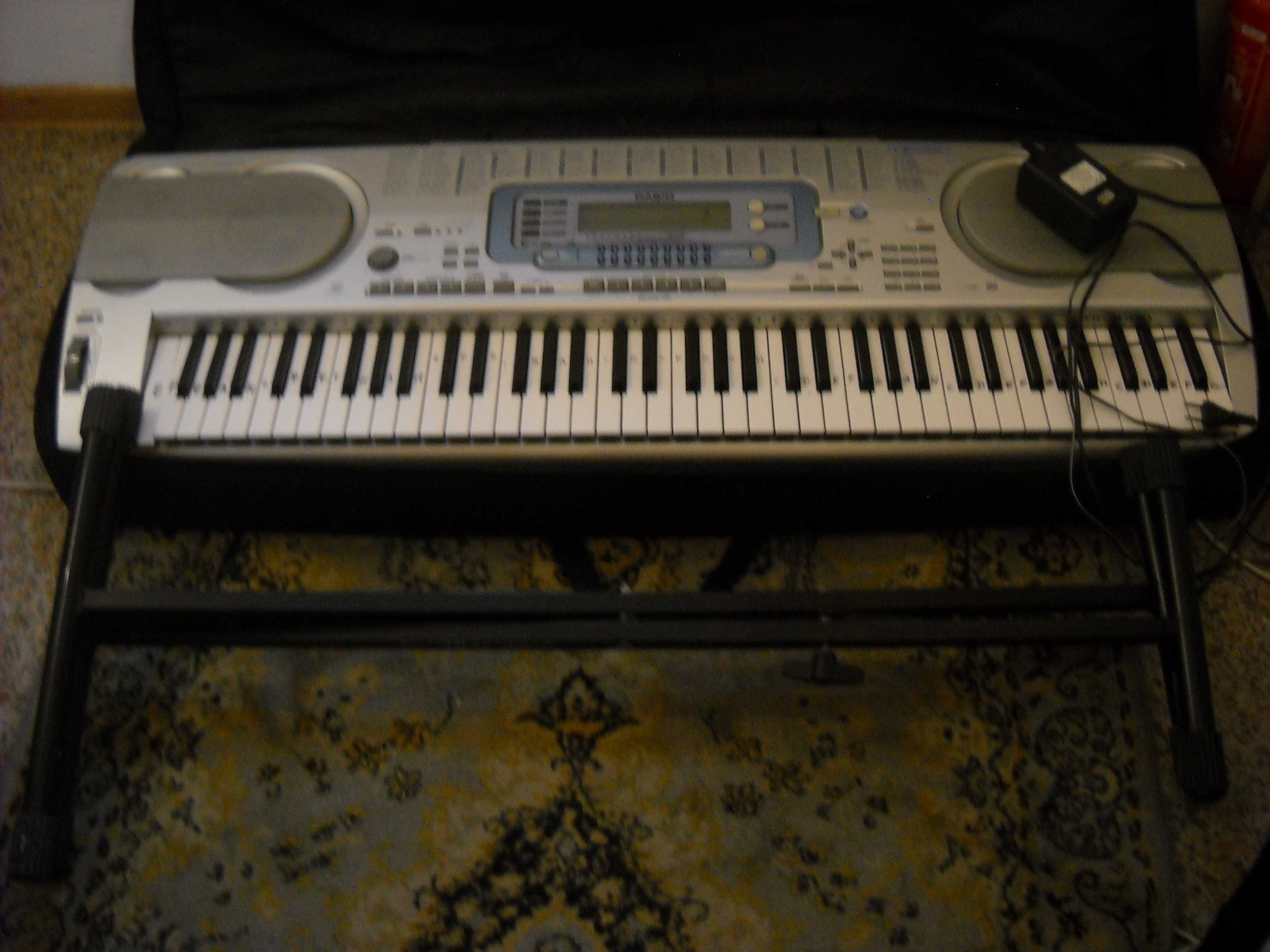 syntezator pianino organy w jednym