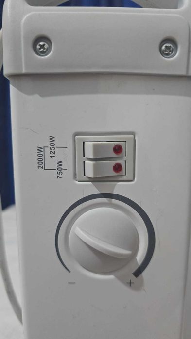 Aquecedor elétrico portátil em excelente condições.