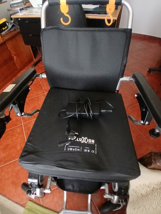 Cadeira de rodas elétrica