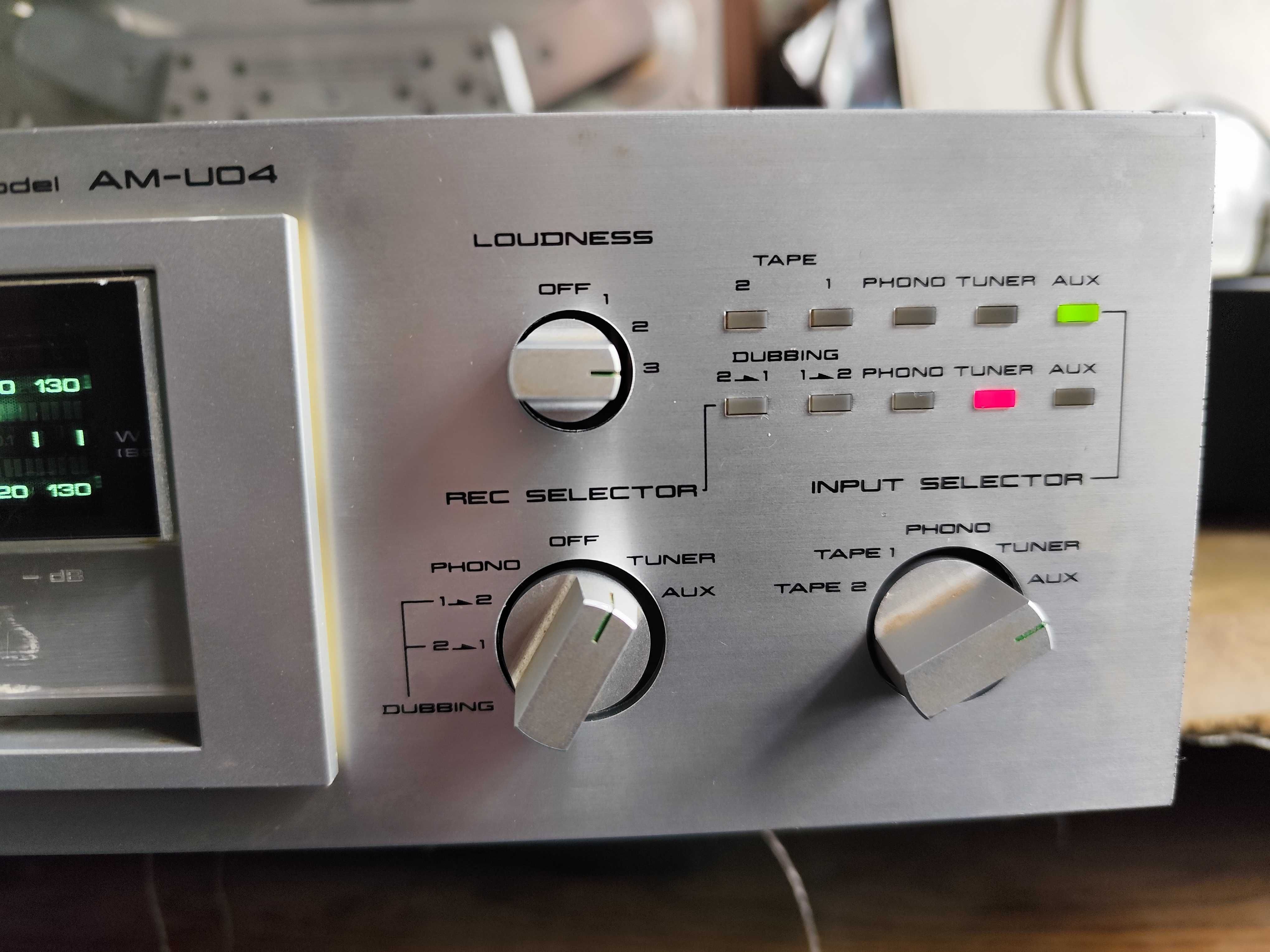 wzmacniacz Akai AM-U04