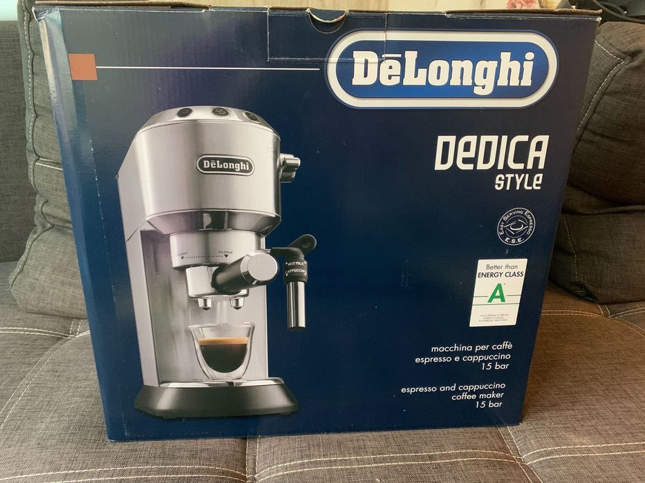 Кофеварка Delonghi
