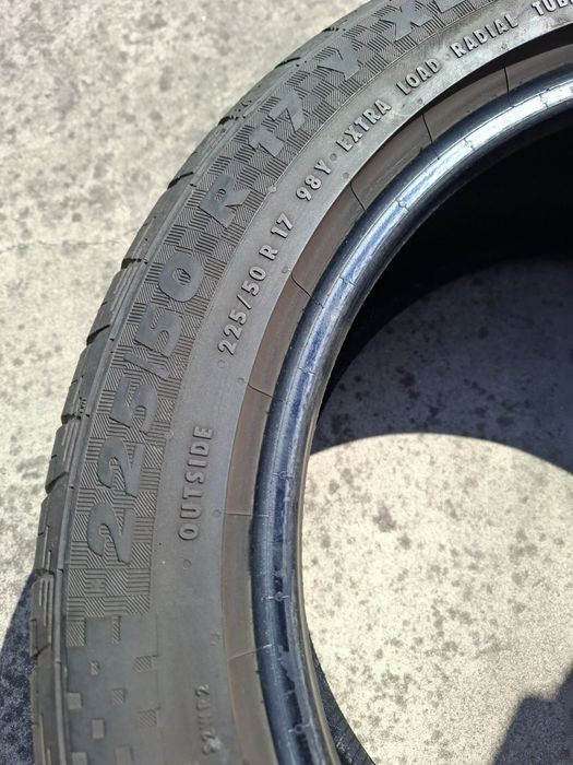 Vendo 2 pneus semi-novos