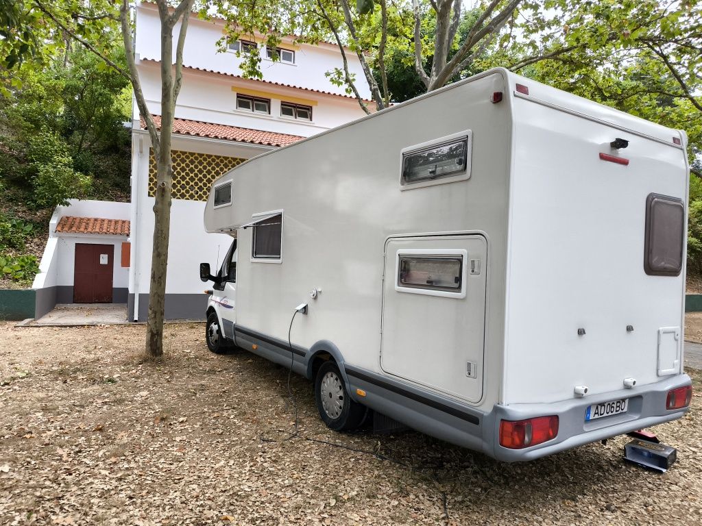 Autocaravana  Ford challenger