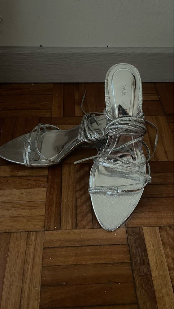 Sandalias altas de Amarra