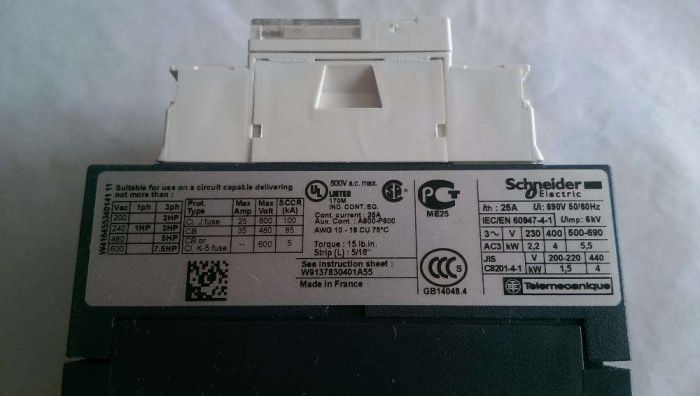 Contactor Schneider LC1D09BL novo.