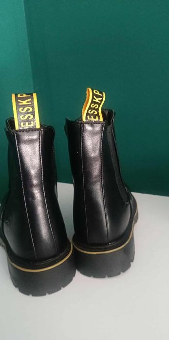 Sprzedam nowe buty