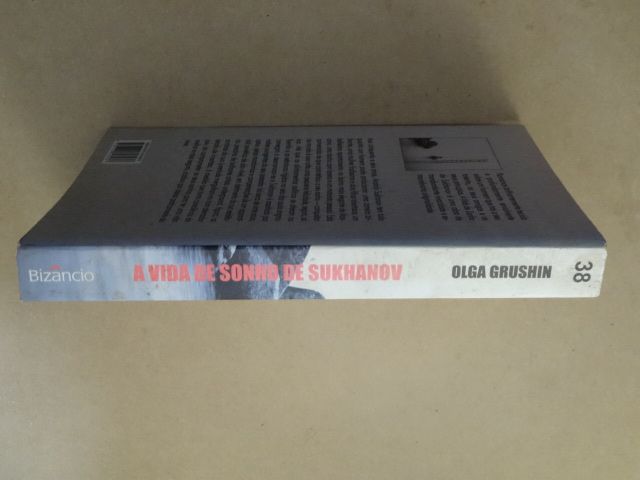 A Vida de Sonho de Sukhanov de Olga Grushin - 1ª Edição