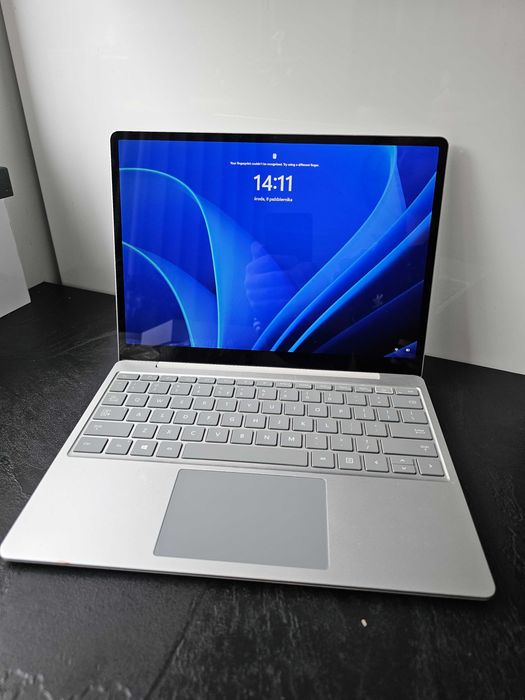 Microsoft Surface Laptop Go 8GB RAM i5 + etui gratis