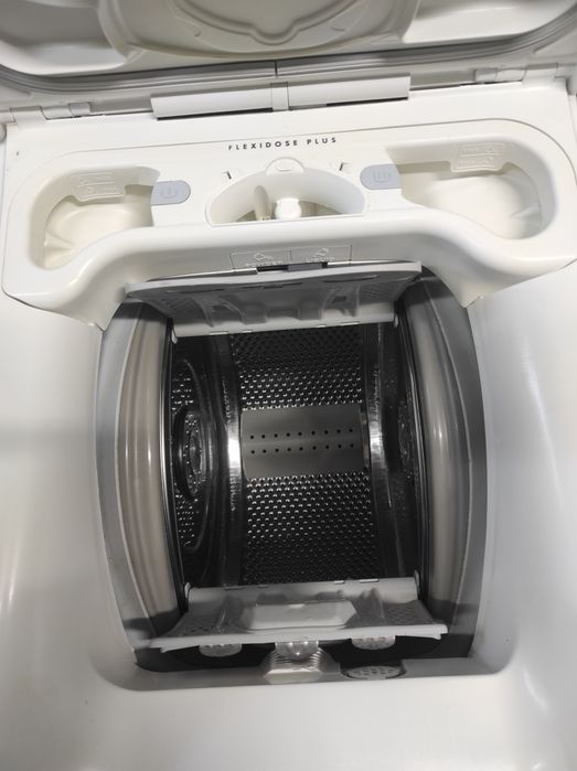 Стиральная машина AEG  40см.