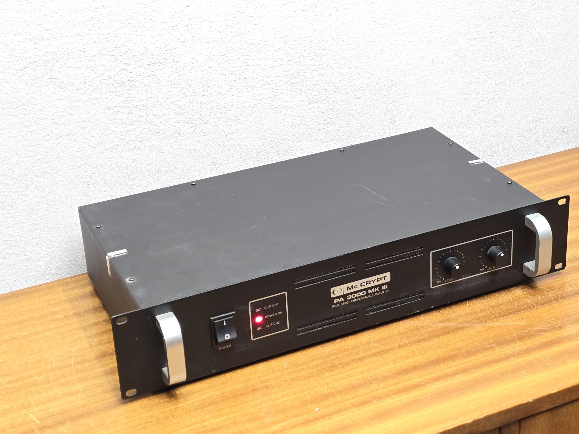 Końcówka mocy SOLIDNA MC CRYPT PA 3000 mk ii w,macniacz