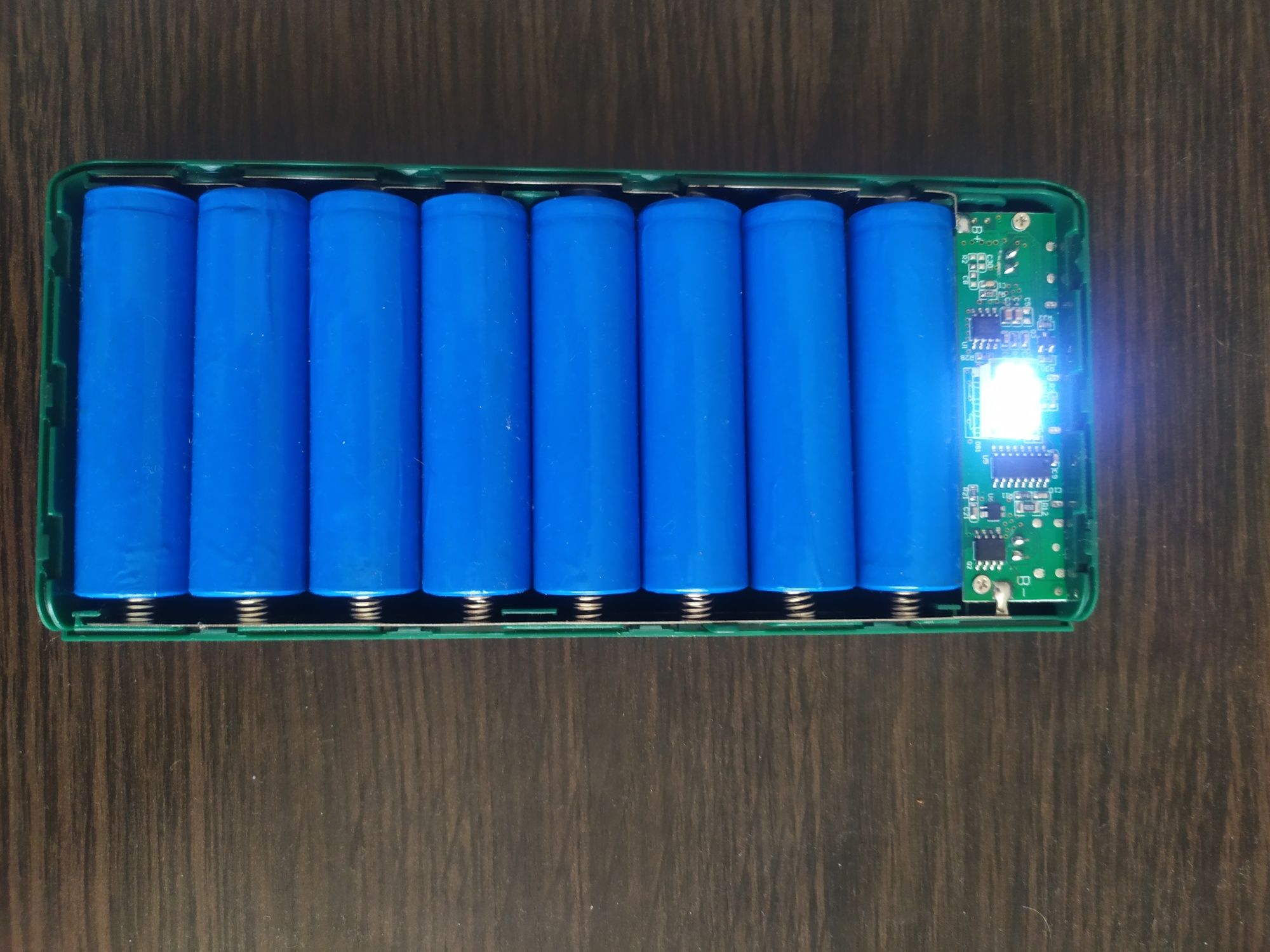 Корпус power bank под аккумулятор 18650.