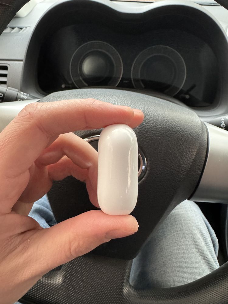 Apple airpods 4 active noise