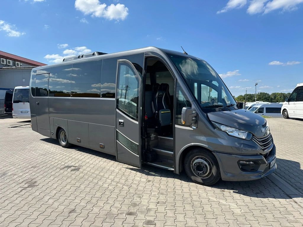 Wynajem Autobus 30+1 miejsc. Przewóz osob. Wynajem busa z kierowcą.