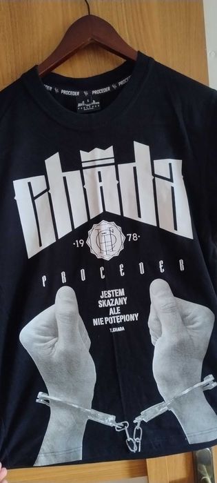 Bluzka Chada  Proceder