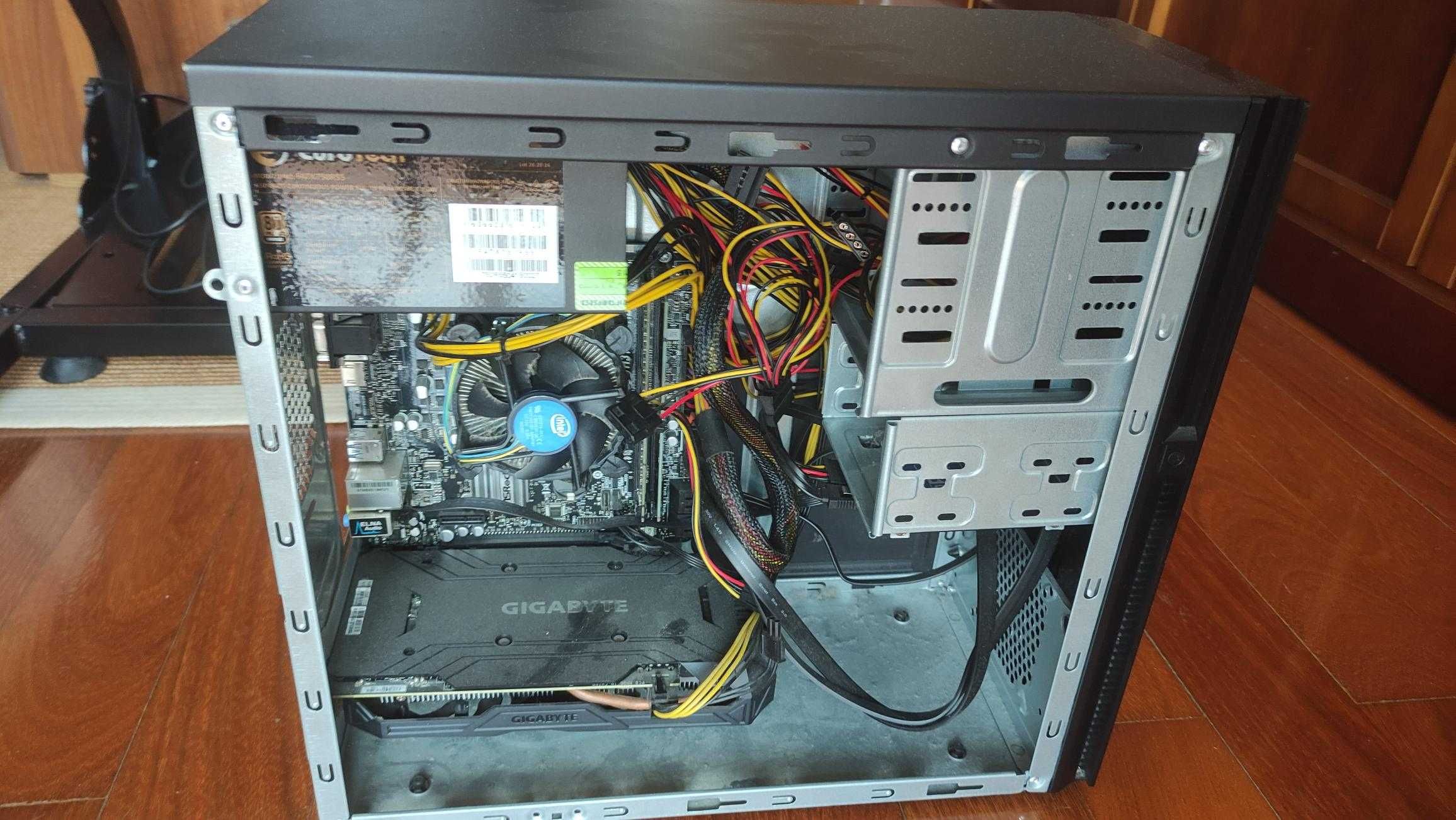 PC Desktop i3 16GB Memória