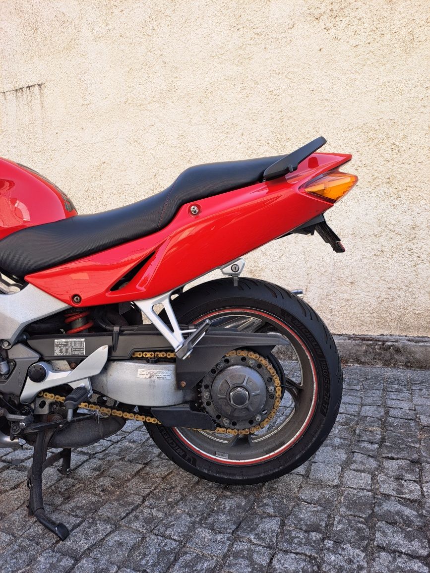 Oportunidade - VFR 800 fi