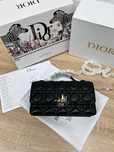 Сумочка в стилі Dior