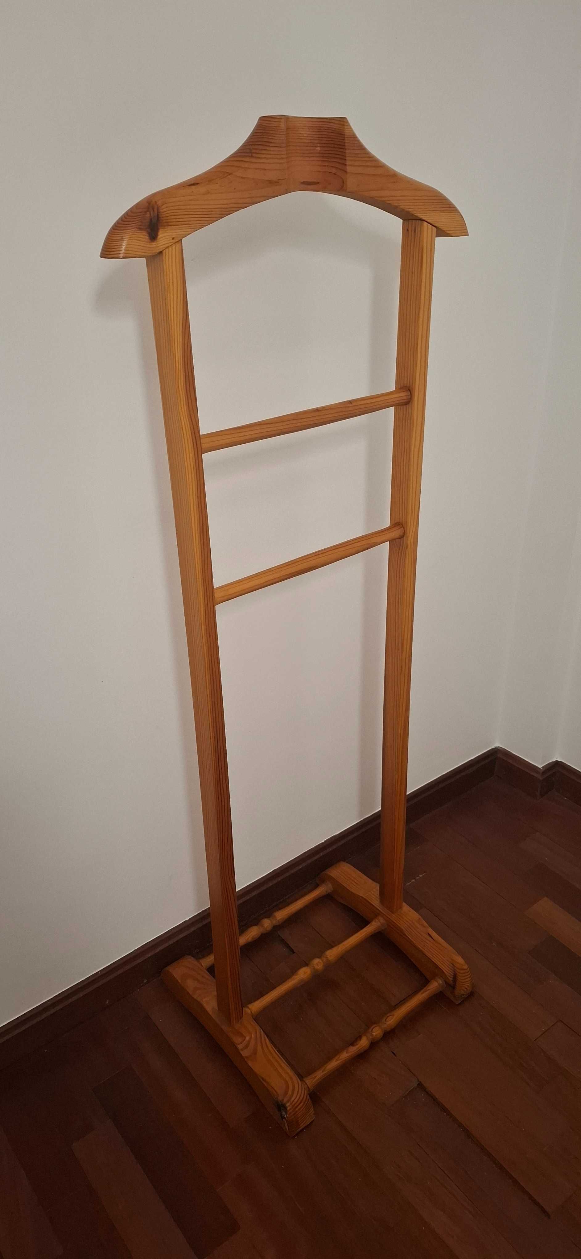 Cavalete de Roupa